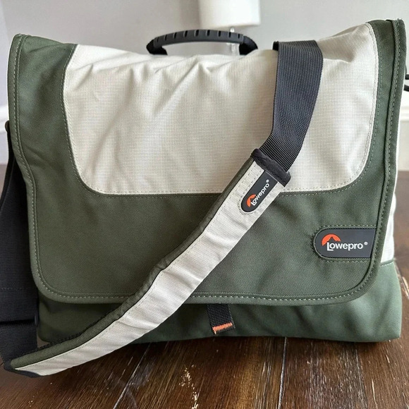 Lowerpro slim briefcase - Picture 9 of 15